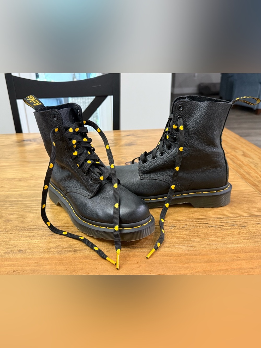 Dr. Martens 1460 Pascal Boots Heart Laces